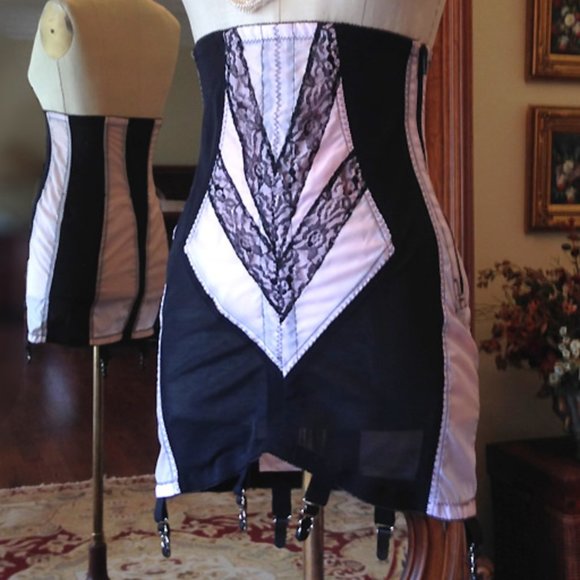 Rago Intimates & Sleepwear Rago Shapewear Open Bottom Girdle Size